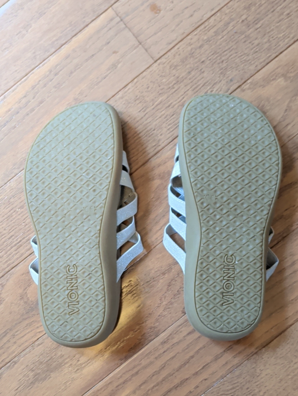 Vionic Silver Crisscross Toe-Post Slide Sandal - Picture 3 of 4